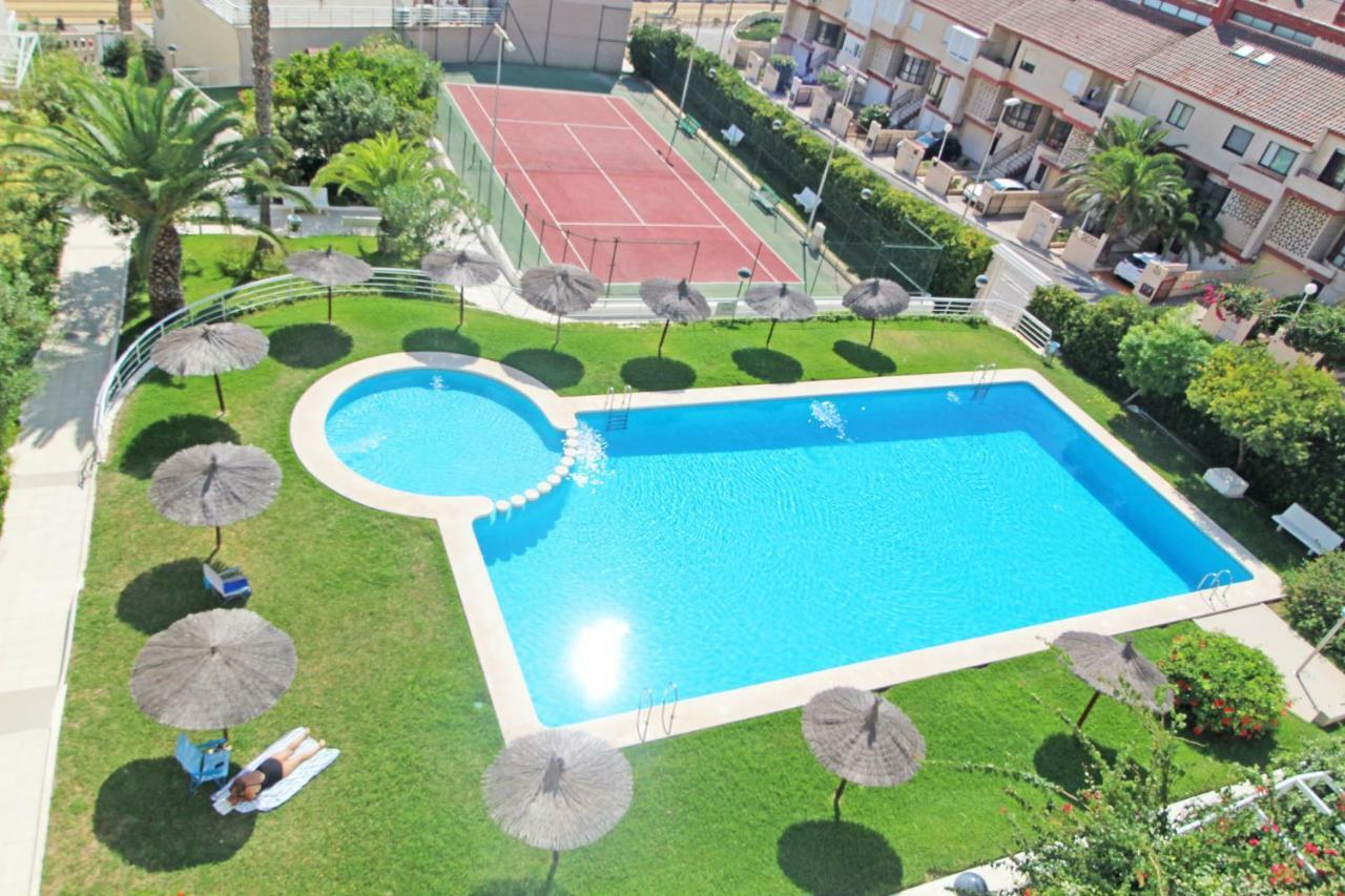 1A Linea Playa San Juan. Vistas. Piscina. Bbq. Gym Appartement El Campello Buitenkant foto