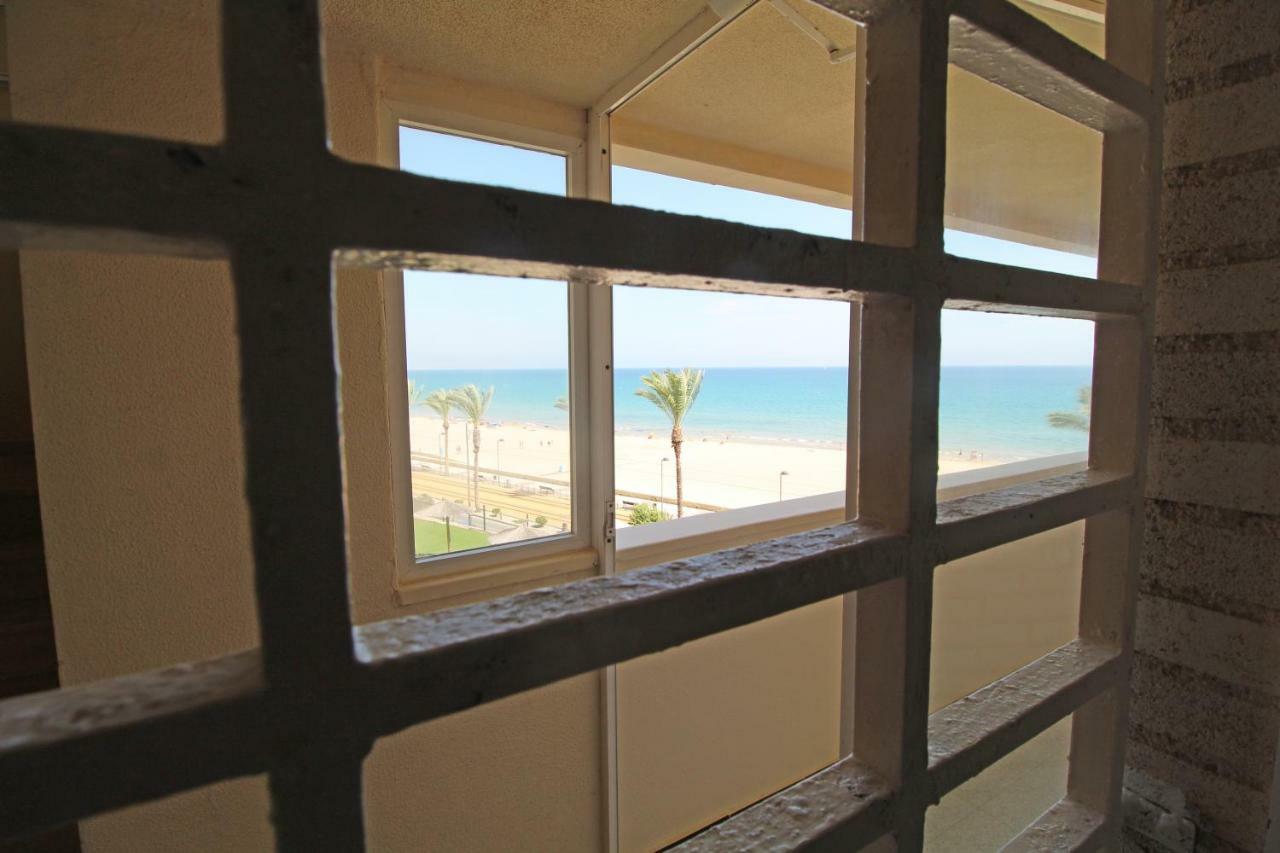 1A Linea Playa San Juan. Vistas. Piscina. Bbq. Gym Appartement El Campello Buitenkant foto